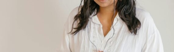 Find Your Calm: Why Online Hypnotherapy is a Discreet Lifeline for Anxiety
